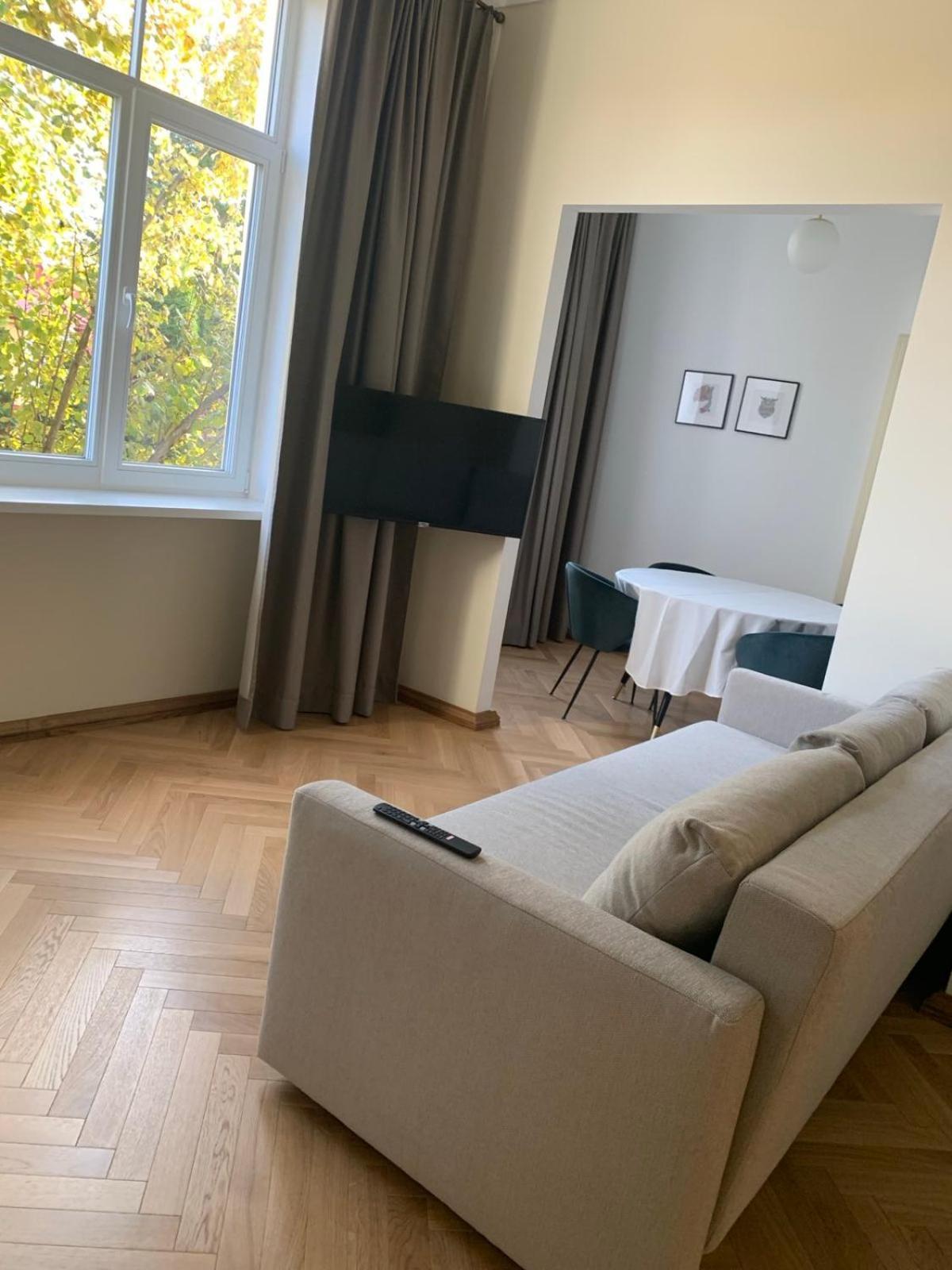 Kaunas Embassy Apartments ภายนอก รูปภาพ