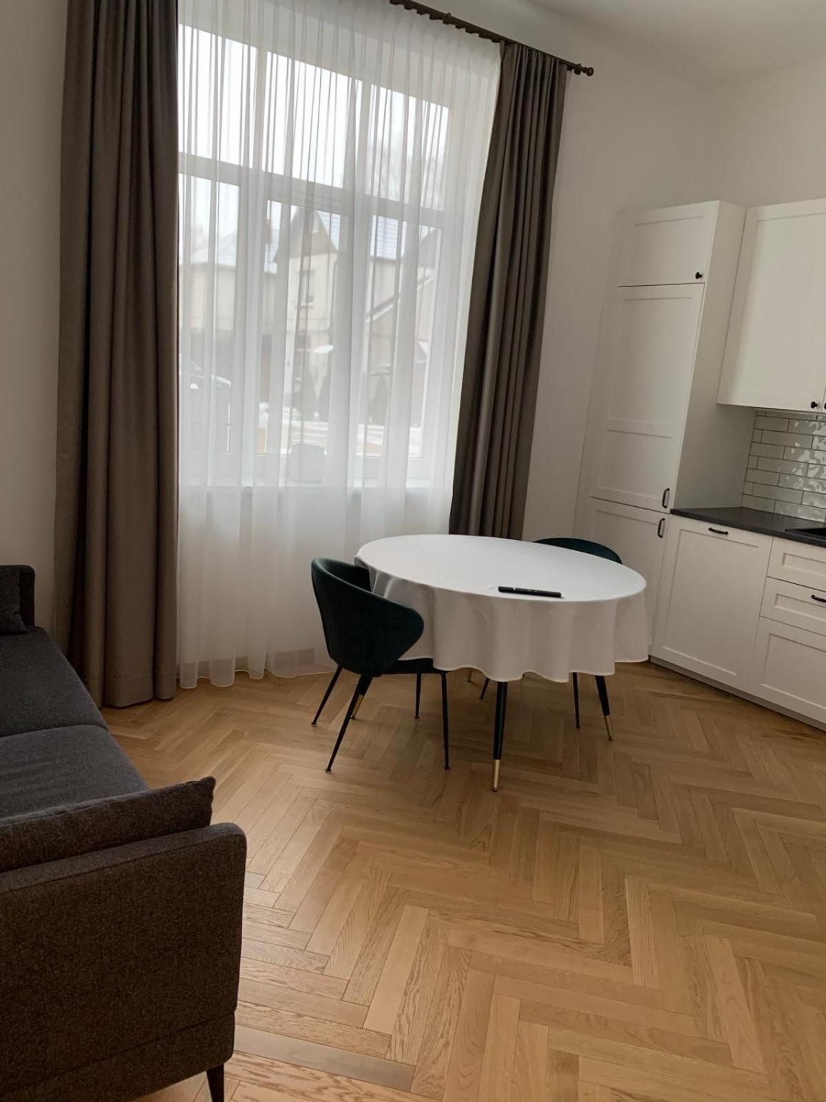 Kaunas Embassy Apartments ภายนอก รูปภาพ